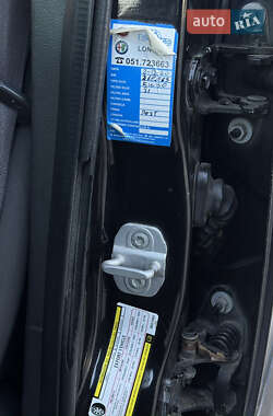 Внедорожник / Кроссовер Jeep Cherokee 2010 в 