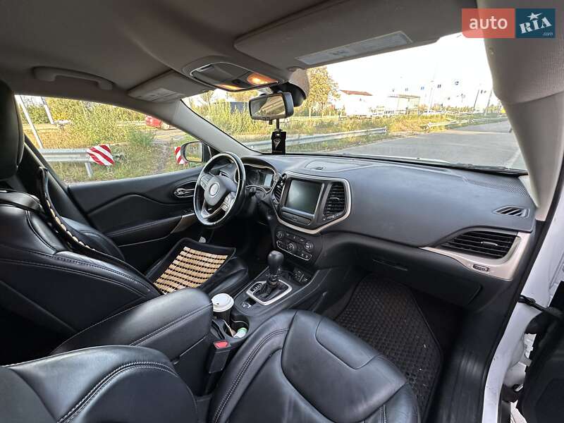 Внедорожник / Кроссовер Jeep Cherokee 2017 в Киеве фото 7 Внедорожник / Кроссовер Jeep Cherokee 2017 в Киеве