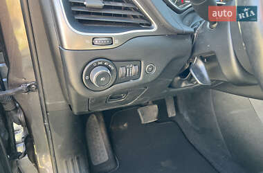 Внедорожник / Кроссовер Jeep Cherokee 2018 в 
