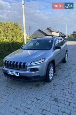 Внедорожник / Кроссовер Jeep Cherokee 2015 в 