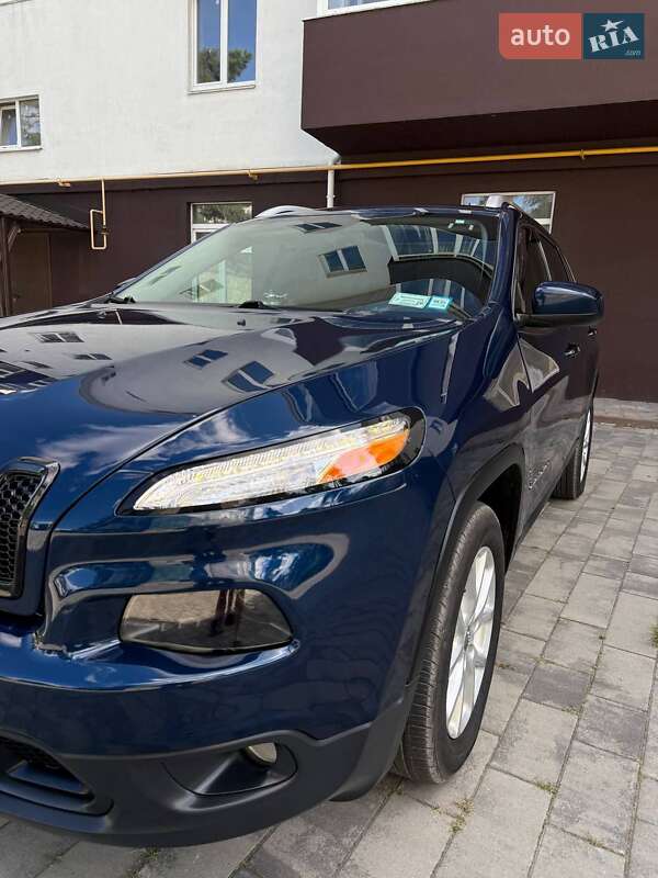 Внедорожник / Кроссовер Jeep Cherokee 2018 в Ахтырке