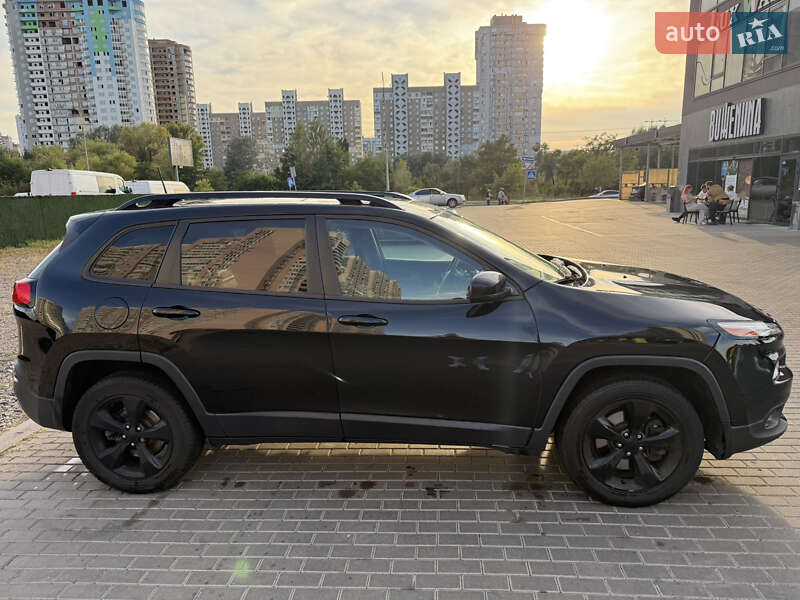 Позашляховик / Кросовер Jeep Cherokee 2017 в Києві