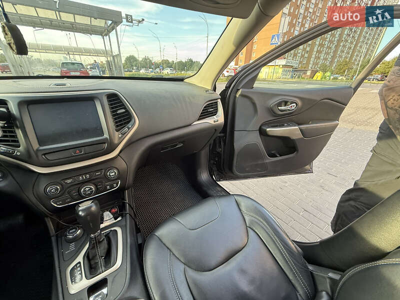 Позашляховик / Кросовер Jeep Cherokee 2017 в Києві