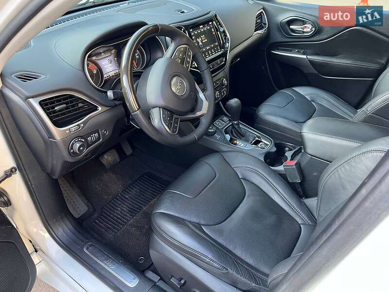 Позашляховик / Кросовер Jeep Cherokee 2018 в Києві