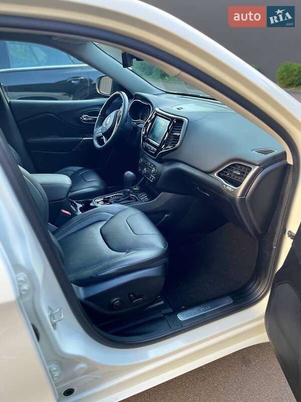 Позашляховик / Кросовер Jeep Cherokee 2018 в Києві