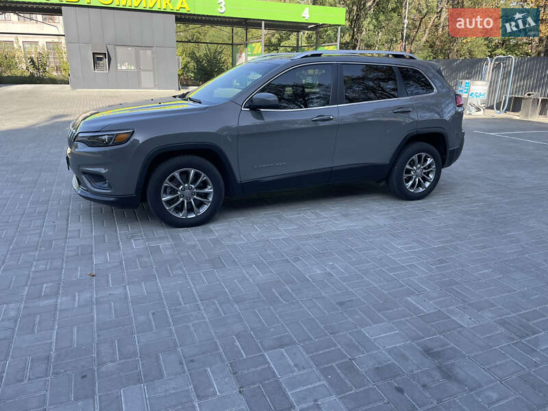 Позашляховик / Кросовер Jeep Cherokee 2019 в Дніпрі
