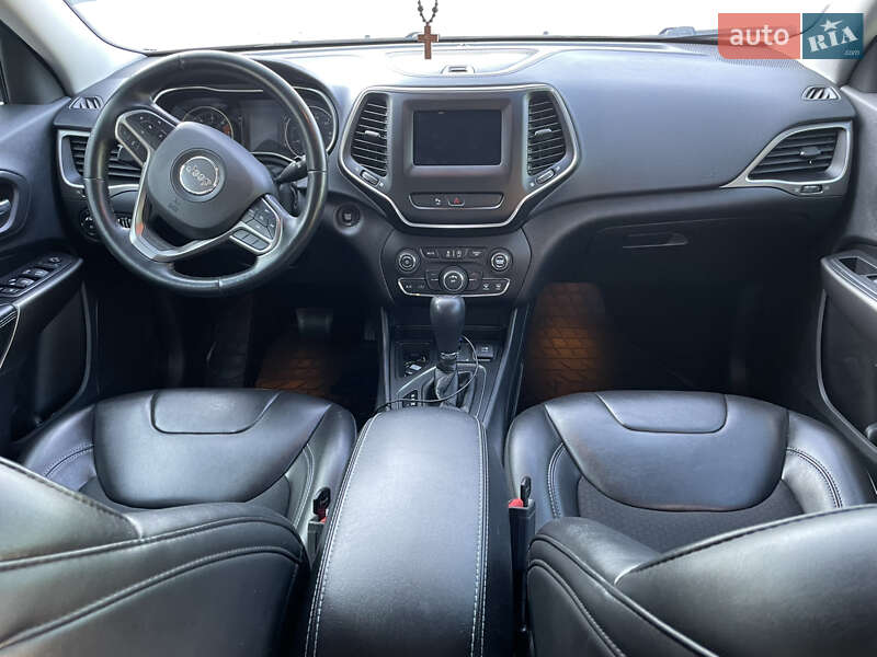 Позашляховик / Кросовер Jeep Cherokee 2019 в Дніпрі