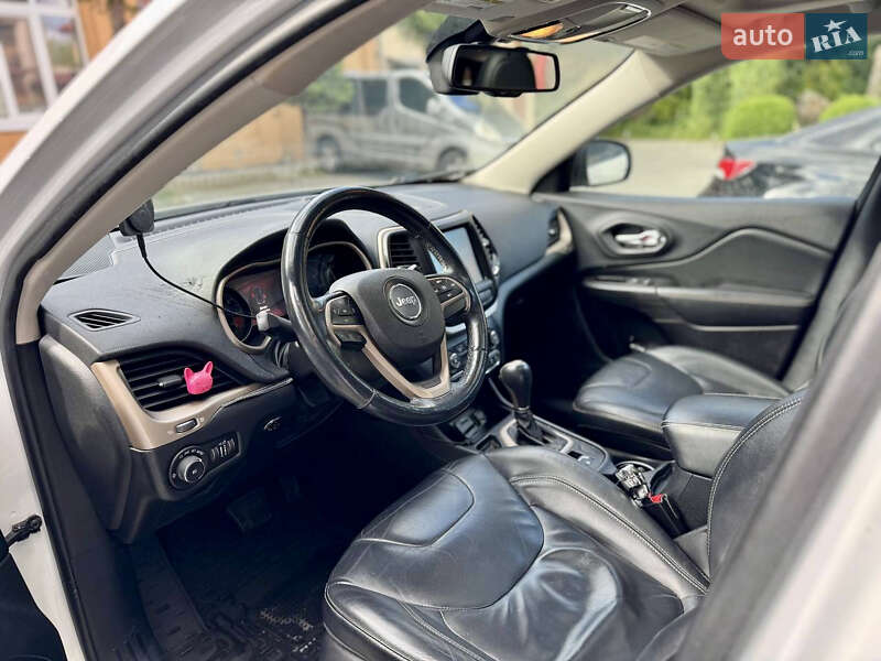 Позашляховик / Кросовер Jeep Cherokee 2013 в Львові