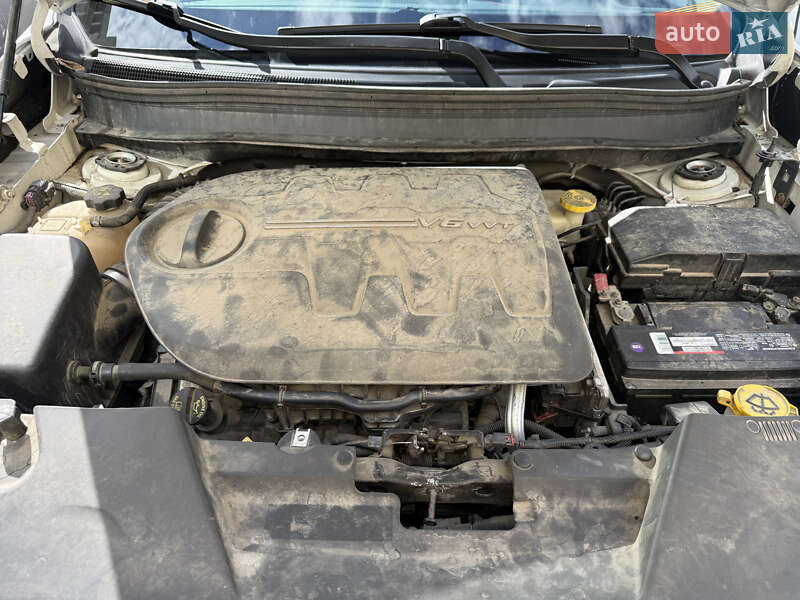 Позашляховик / Кросовер Jeep Cherokee 2015 в Новояворівську