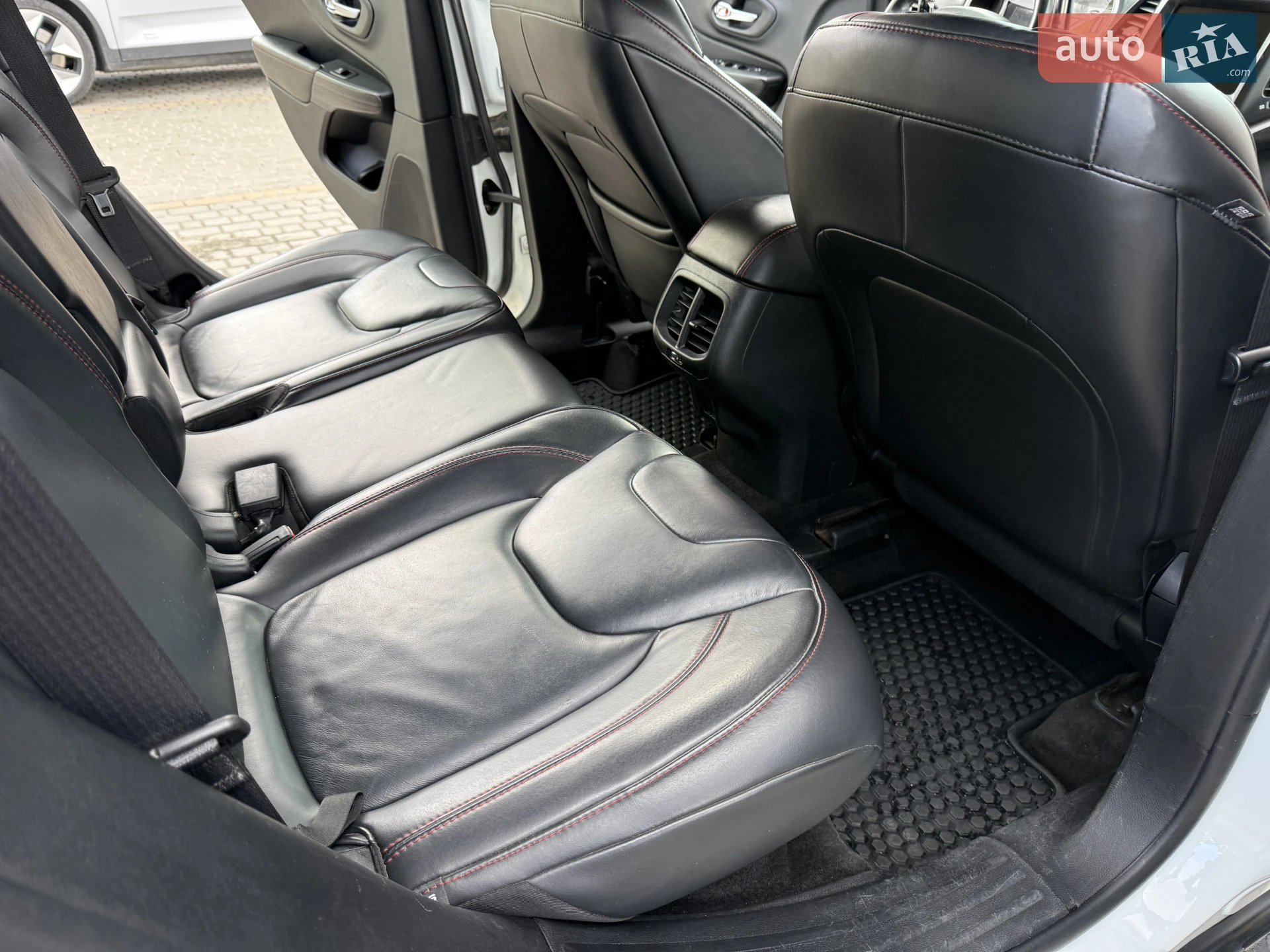 2015 Jeep Cherokee - мініатюра 38