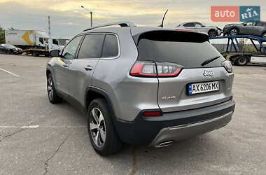 Внедорожник / Кроссовер Jeep Cherokee 2020 в 