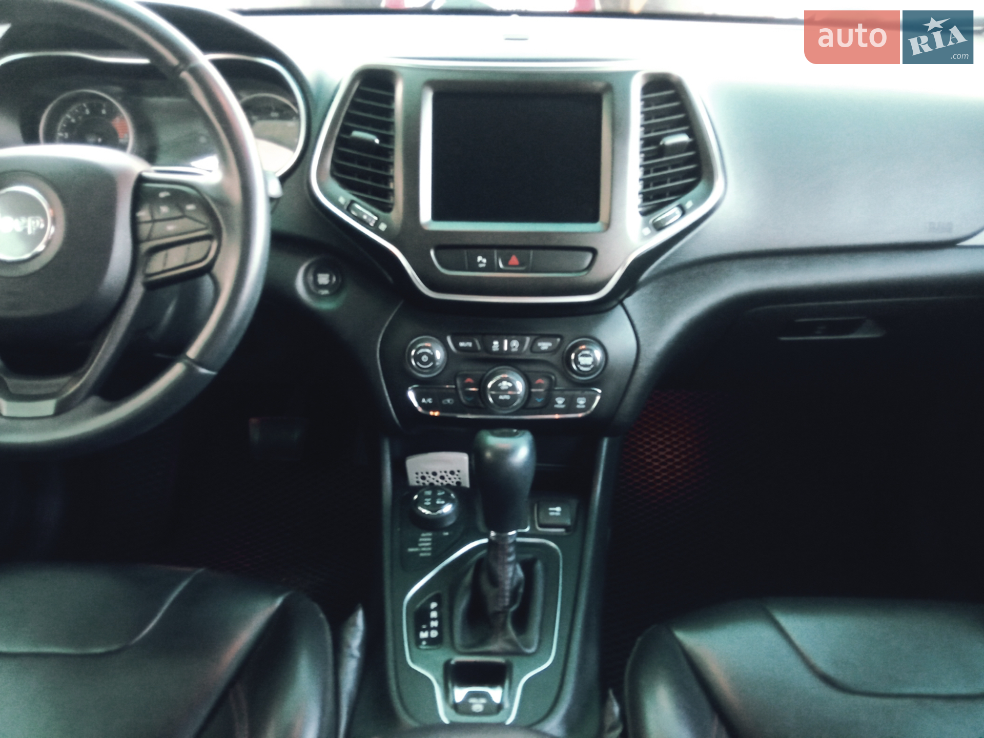 2018 Jeep Cherokee - мініатюра 28