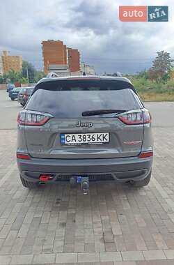 Внедорожник / Кроссовер Jeep Cherokee 2019 в 
