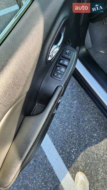 Внедорожник / Кроссовер Jeep Cherokee 2016 в Полтаве