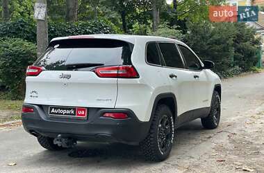 Внедорожник / Кроссовер Jeep Cherokee 2014 в 