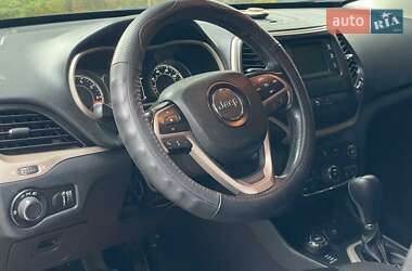 Внедорожник / Кроссовер Jeep Cherokee 2014 в 