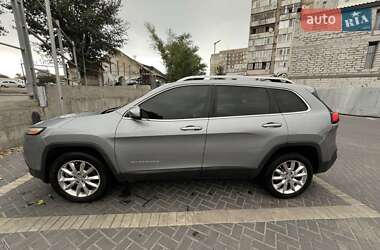 Внедорожник / Кроссовер Jeep Cherokee 2014 в 