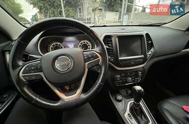 Внедорожник / Кроссовер Jeep Cherokee 2014 в 