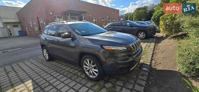 Внедорожник / Кроссовер Jeep Cherokee 2015 в 