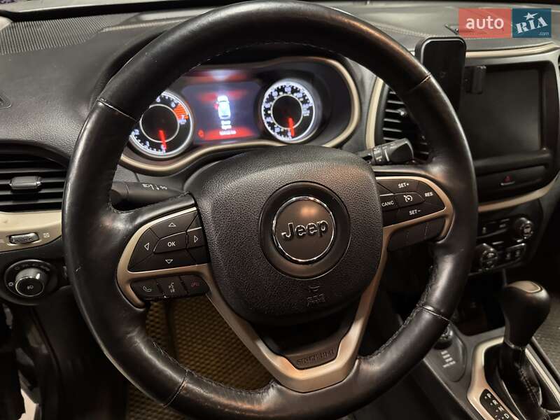 Внедорожник / Кроссовер Jeep Cherokee 2016 в Львове