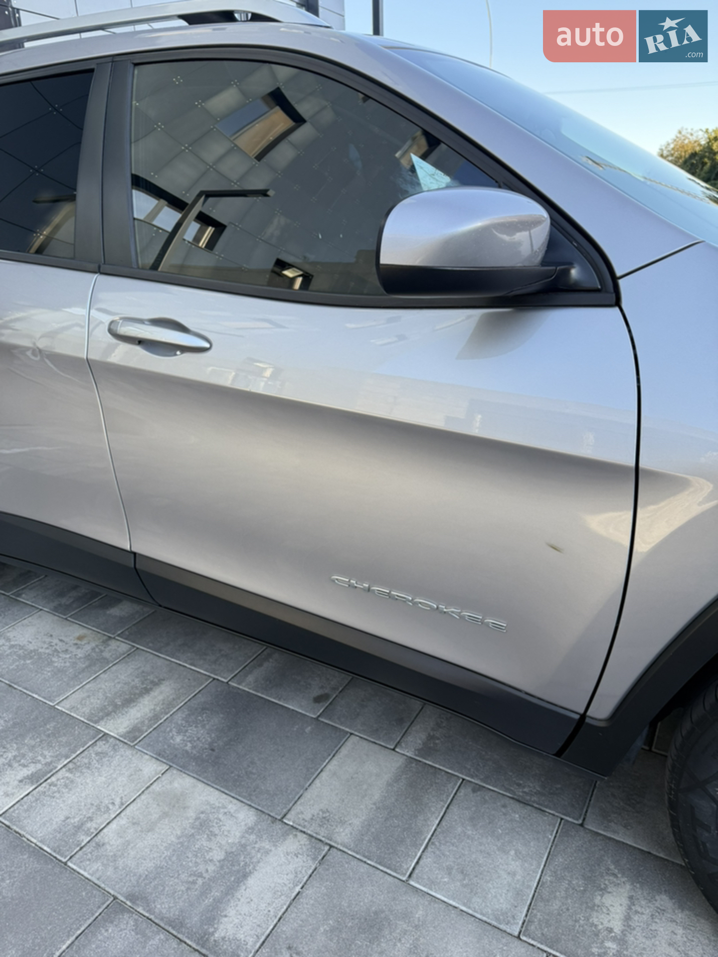 2020 Jeep Cherokee - мініатюра 12
