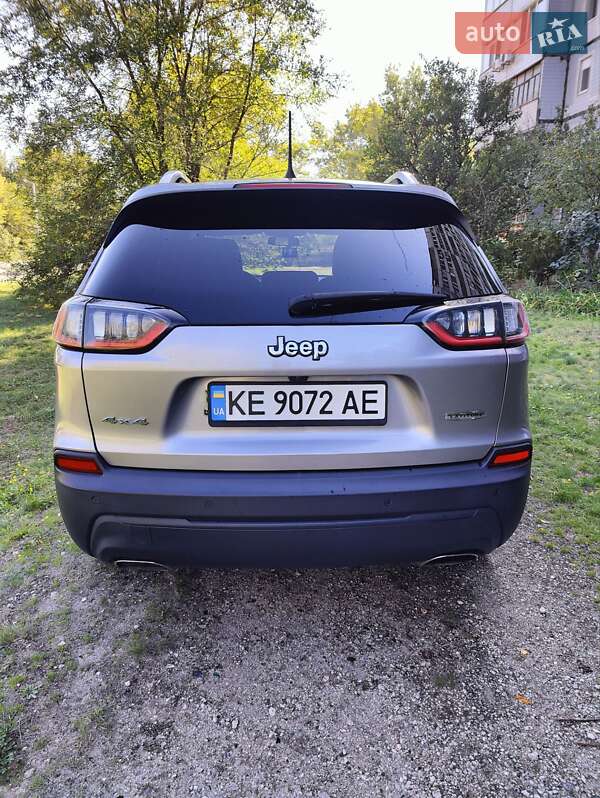 Внедорожник / Кроссовер Jeep Cherokee 2018 в Каменском