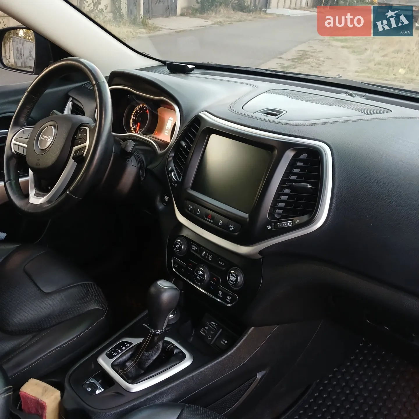 2018 Jeep Cherokee - мініатюра 13