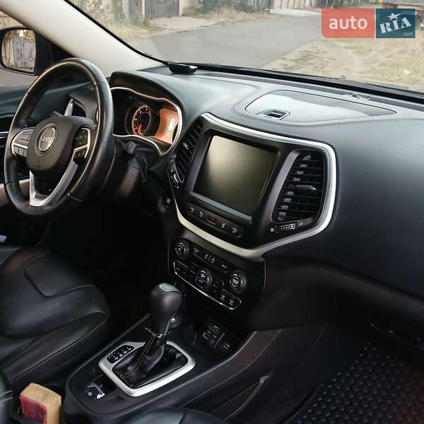 Внедорожник / Кроссовер Jeep Cherokee 2018 в Одессе