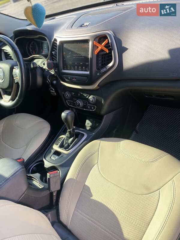 Внедорожник / Кроссовер Jeep Cherokee 2016 в Харькове фото 12 Внедорожник / Кроссовер Jeep Cherokee 2016 в Харькове