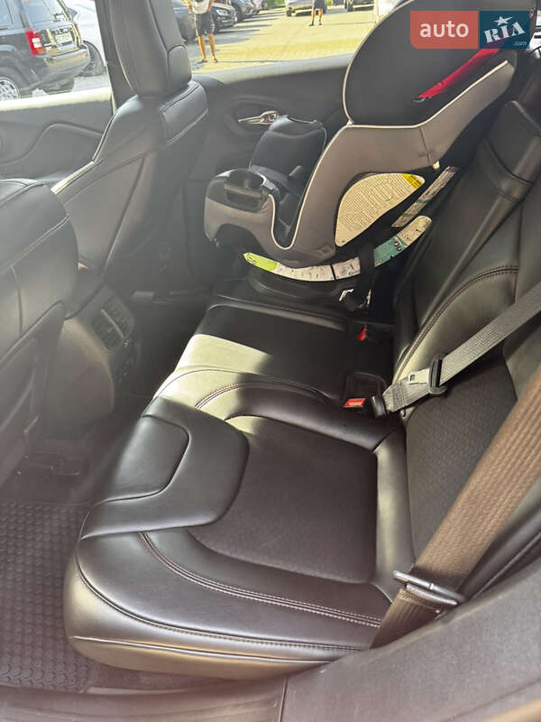 Позашляховик / Кросовер Jeep Cherokee 2018 в Львові