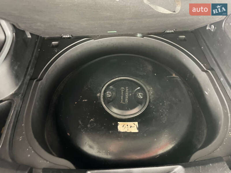 Позашляховик / Кросовер Jeep Cherokee 2014 в Рівному