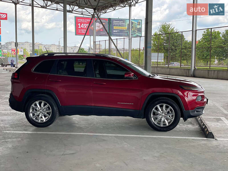 Позашляховик / Кросовер Jeep Cherokee 2014 в Рівному