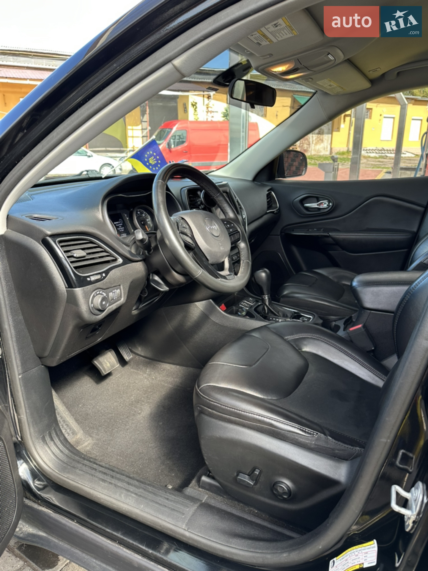 2019 Jeep Cherokee - мініатюра 17
