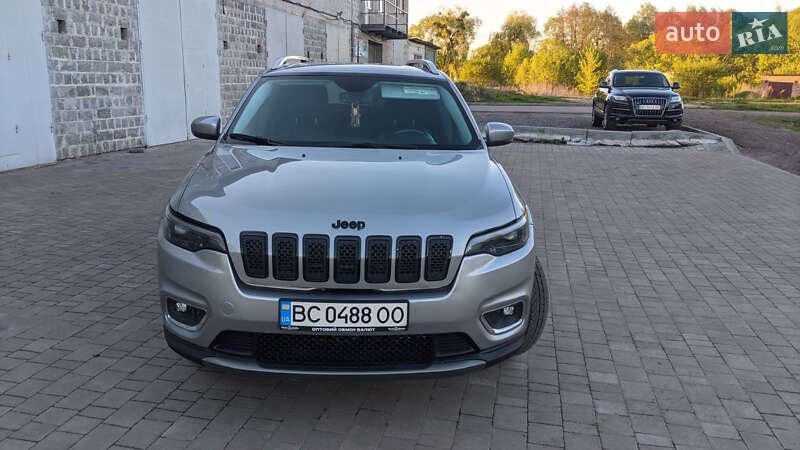 Внедорожник / Кроссовер Jeep Cherokee 2019 в 