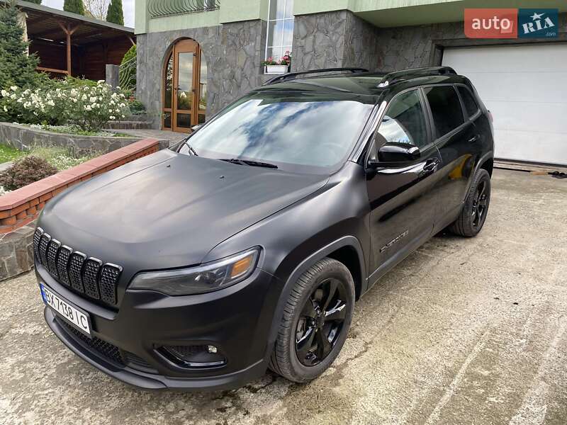 Внедорожник / Кроссовер Jeep Cherokee 2019 в Хмельницком