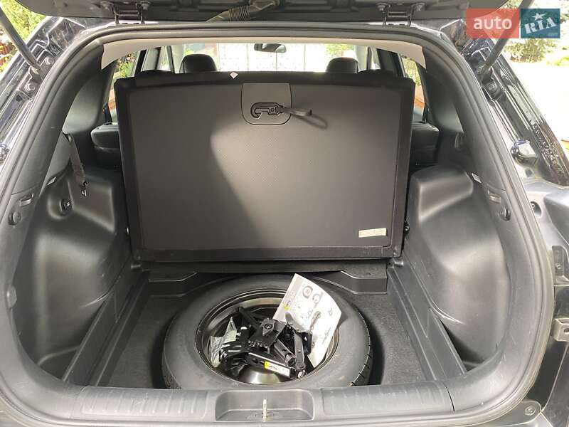 Внедорожник / Кроссовер Jeep Cherokee 2019 в Хмельницком