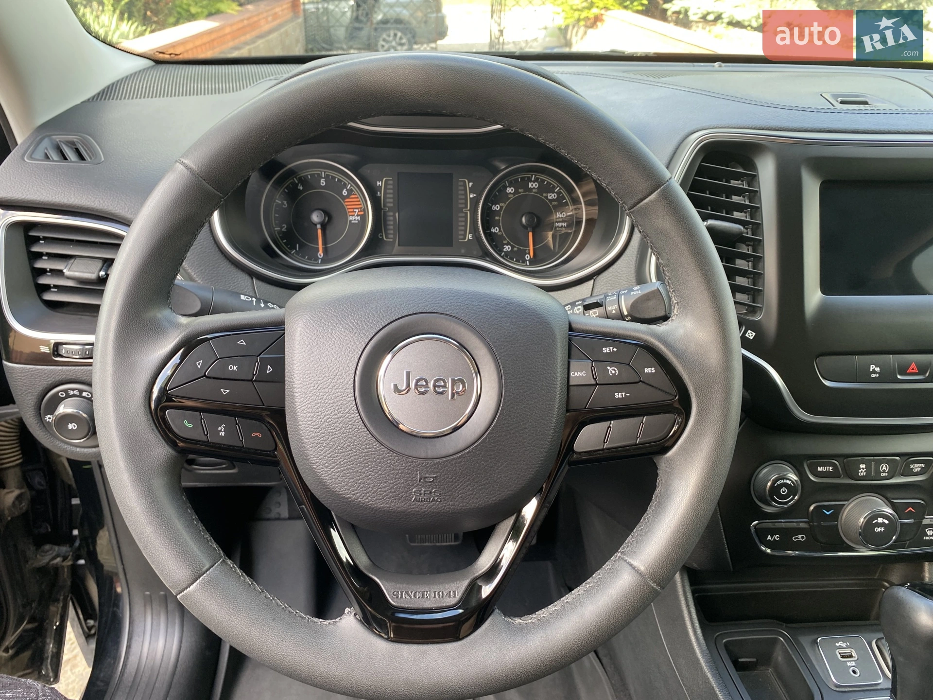 Jeep Cherokee 2019 VIN 1C4PJLLB7LD577390 фото оголошення 25 з 27