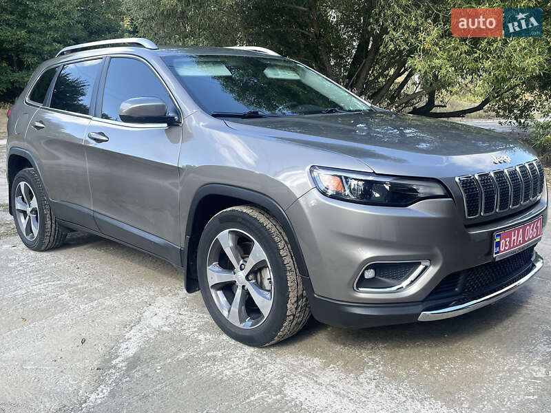 Внедорожник / Кроссовер Jeep Cherokee 2019 в 