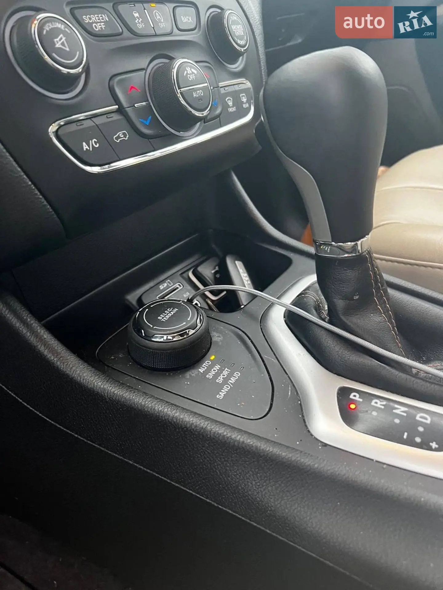 2016 Jeep Cherokee - мініатюра 5