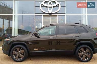 Внедорожник / Кроссовер Jeep Cherokee 2016 в 