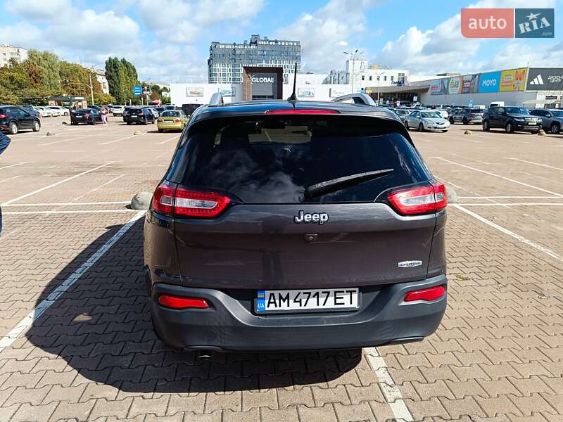 Позашляховик / Кросовер Jeep Cherokee 2016 в Житомирі