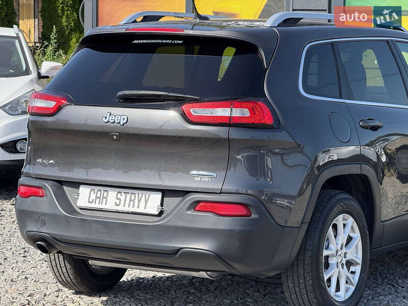 Внедорожник / Кроссовер Jeep Cherokee 2014 в Стрые