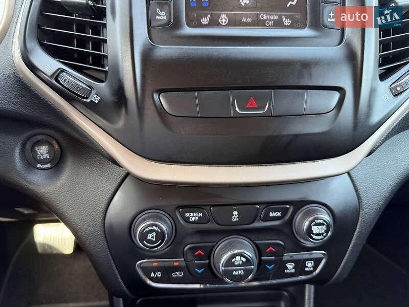 Внедорожник / Кроссовер Jeep Cherokee 2014 в Стрые