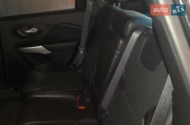 Внедорожник / Кроссовер Jeep Cherokee 2016 в 