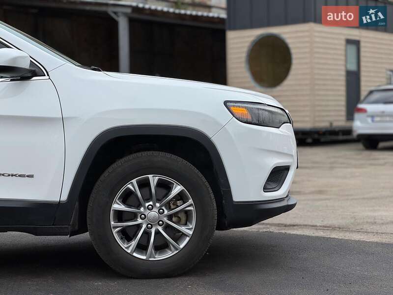 Внедорожник / Кроссовер Jeep Cherokee 2018 в Киеве фото 14 Внедорожник / Кроссовер Jeep Cherokee 2018 в Киеве