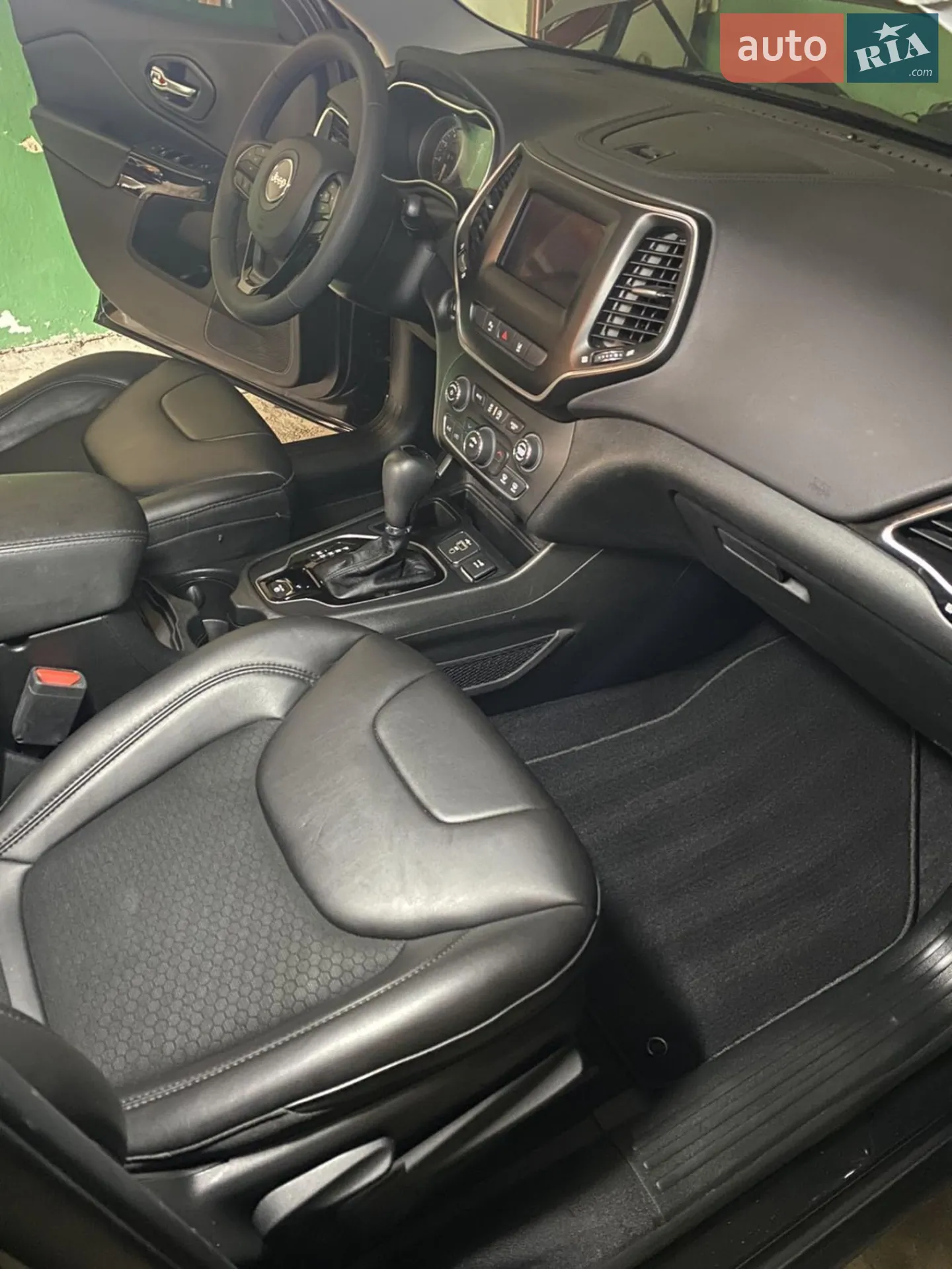 2021 Jeep Cherokee - мініатюра 3