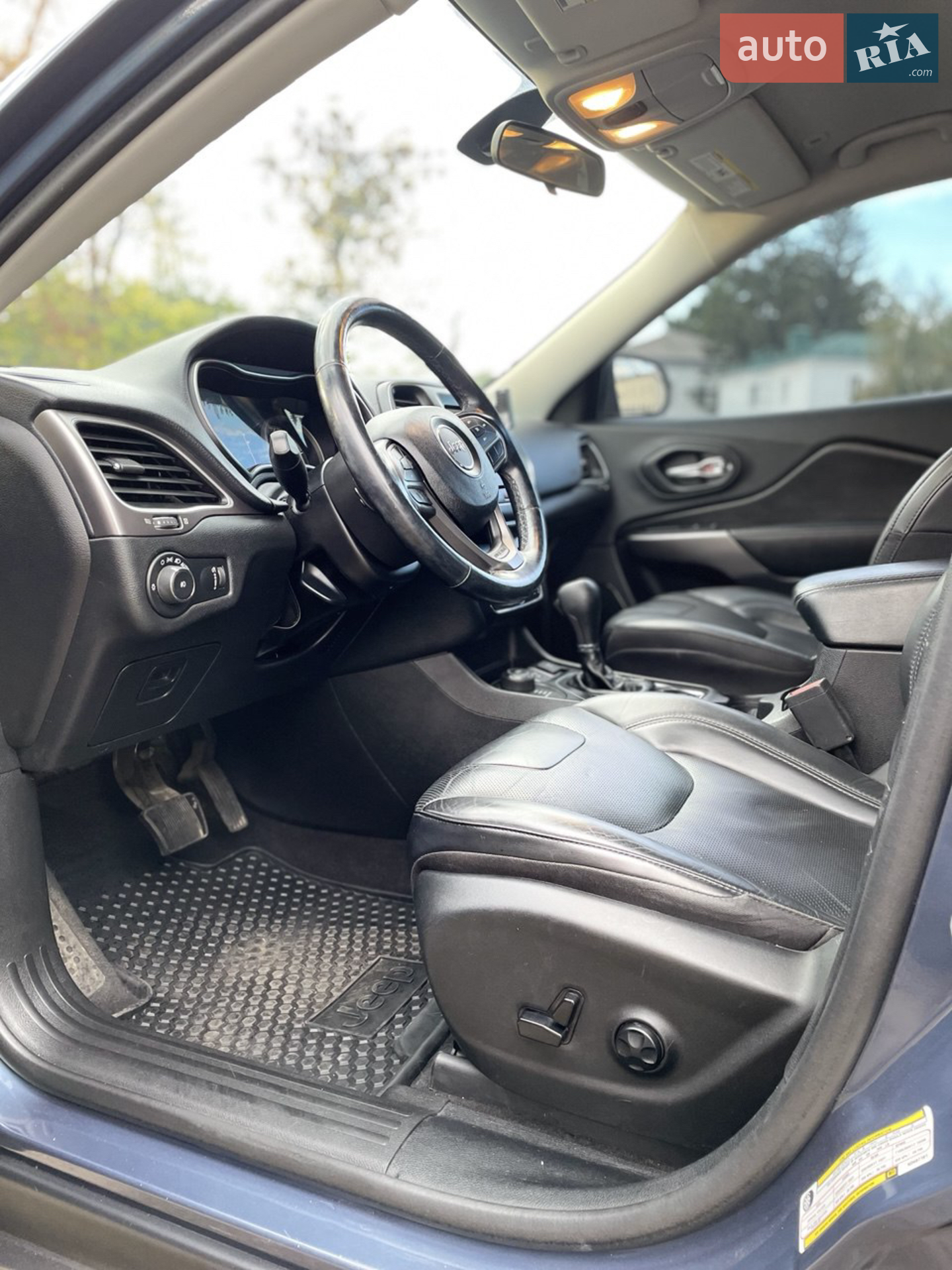 2019 Jeep Cherokee - мініатюра 7