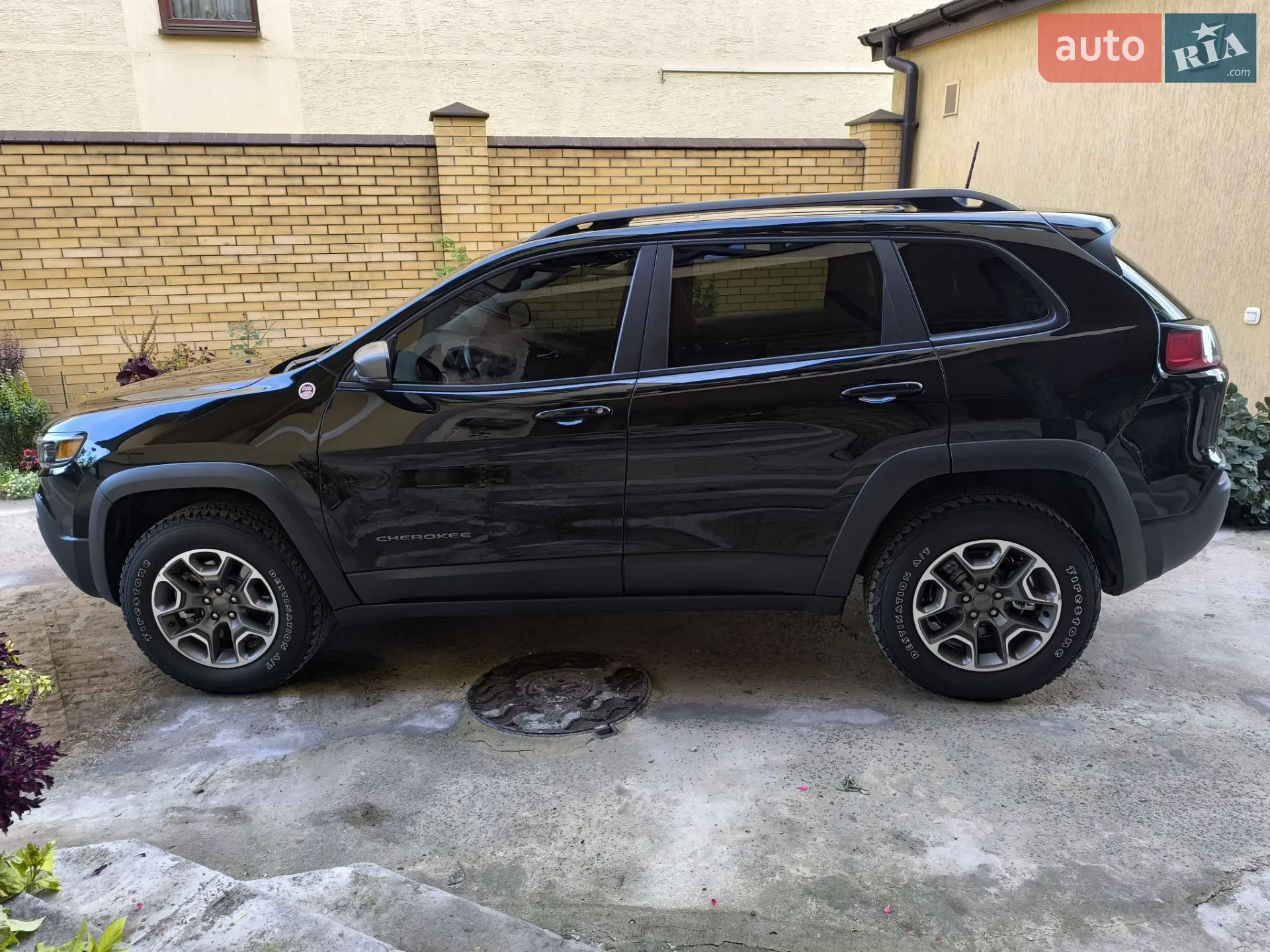 2019 Jeep Cherokee - мініатюра 19