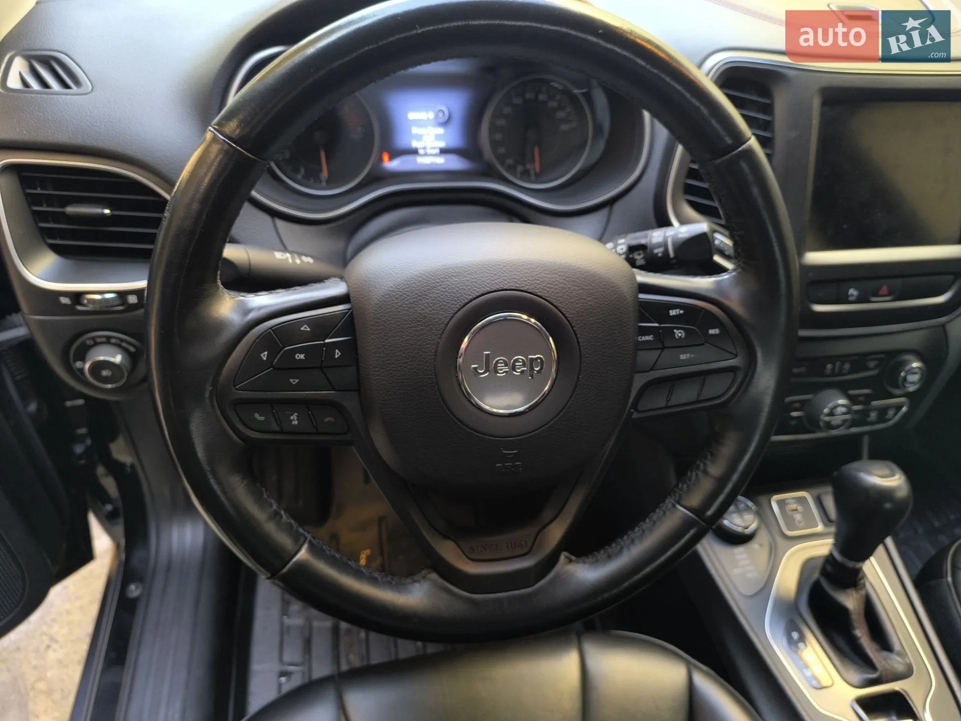2019 Jeep Cherokee - мініатюра 28