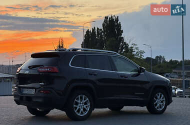 Позашляховик / Кросовер Jeep Cherokee 2015 в 